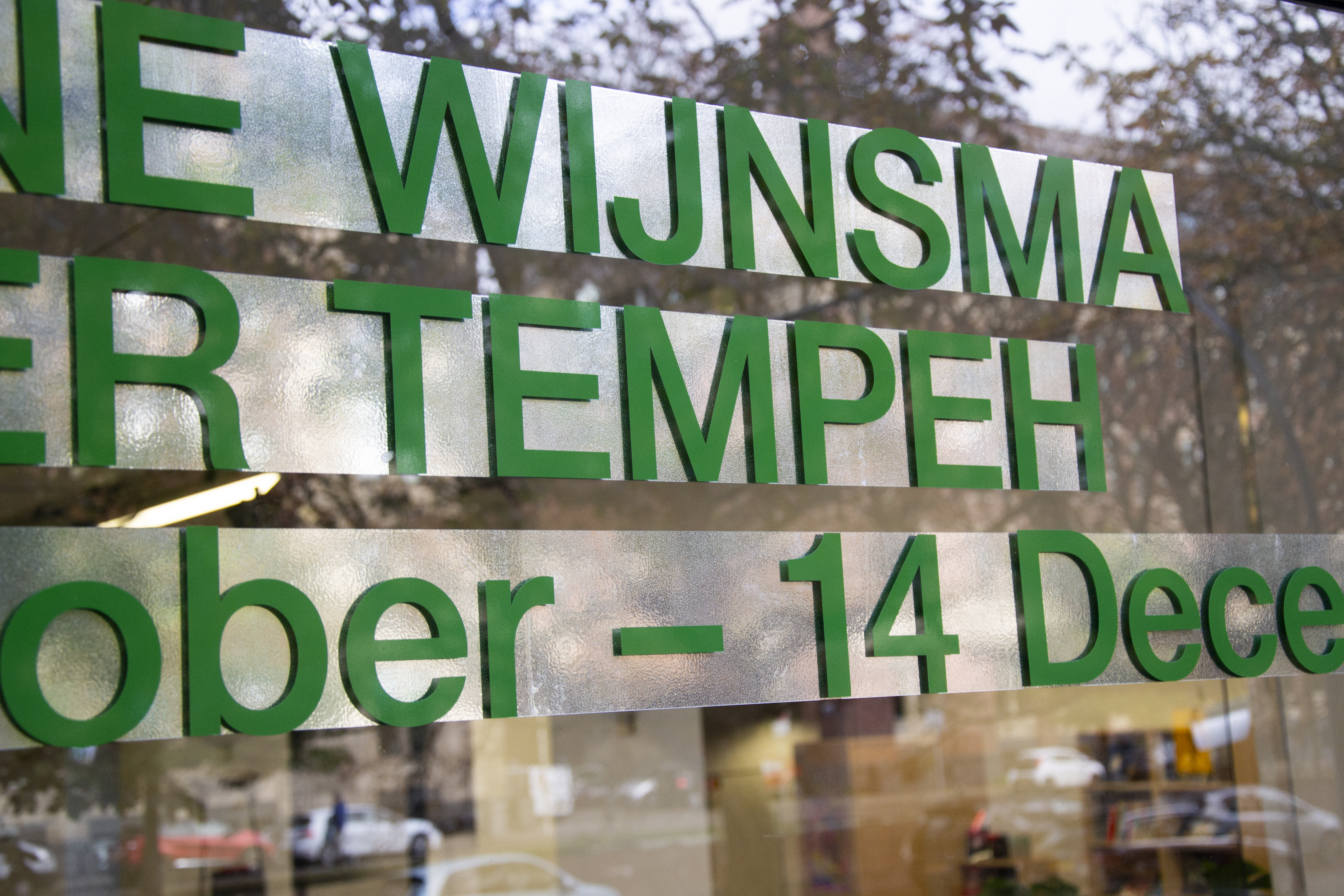 Server Tempeh - Leanna Wijnsma, photo: Laura Snijders