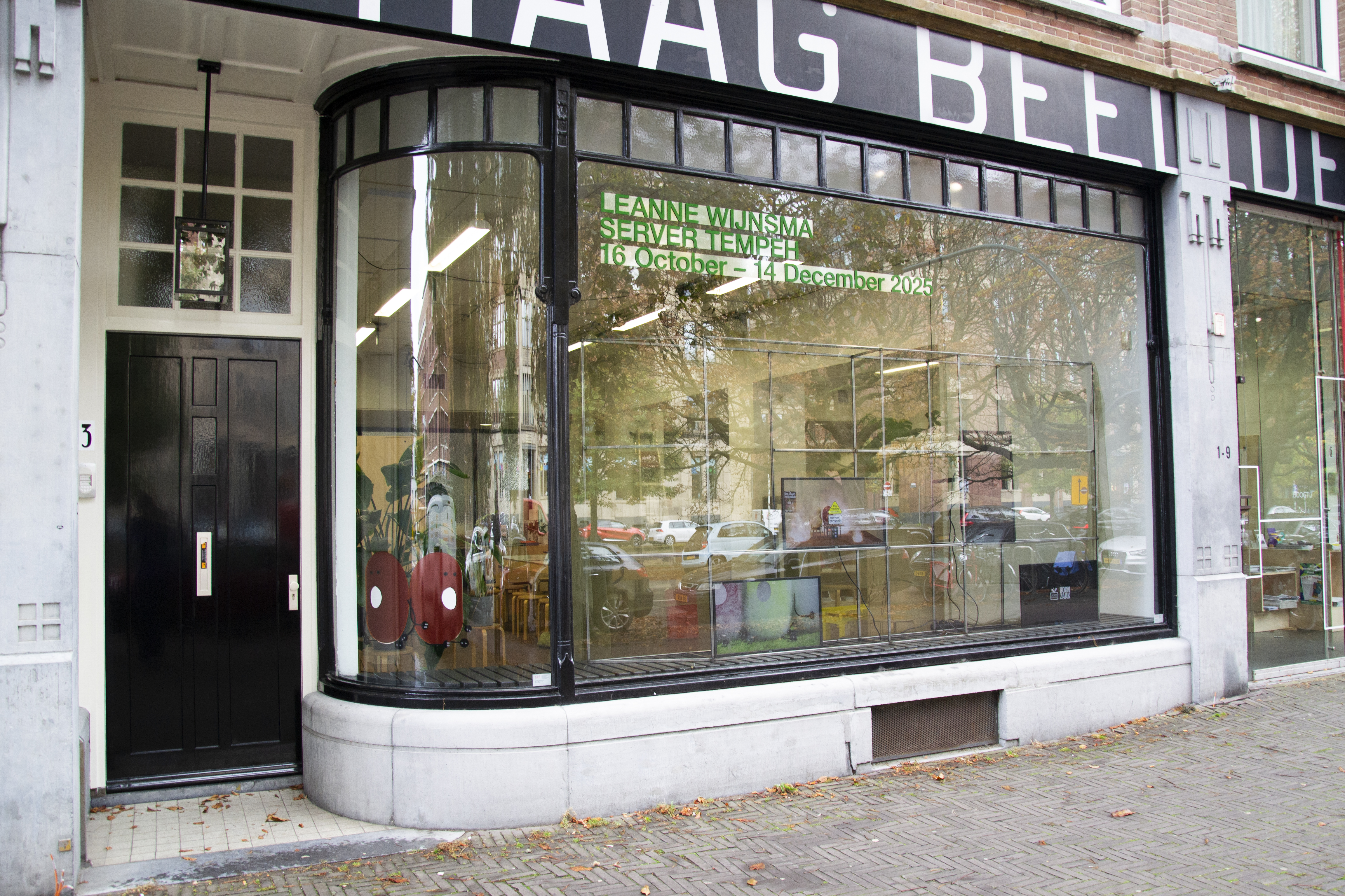 Server Tempeh - Leanna Wijnsma, photo: Laura Snijders