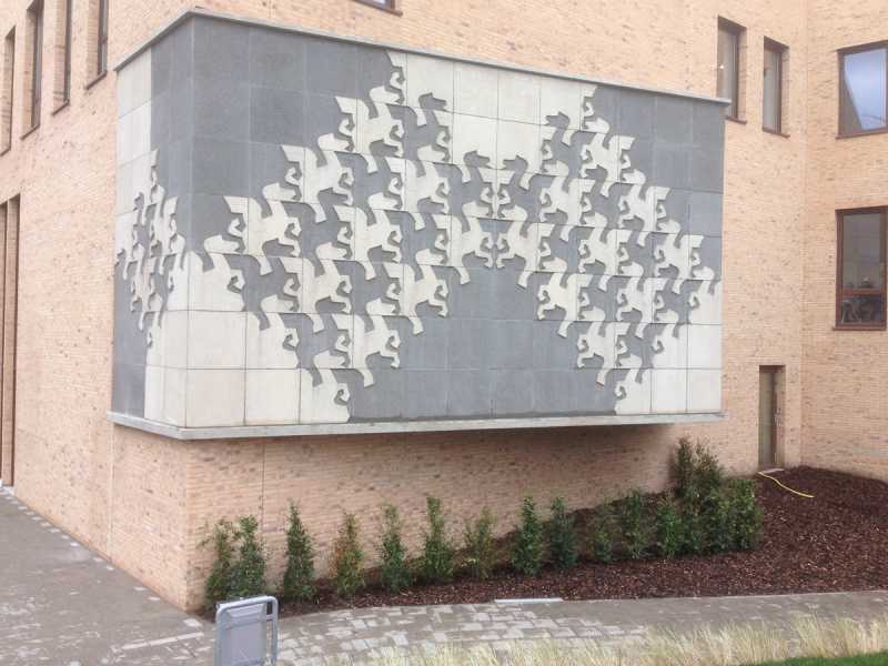 M.C. Escher, mozaïek bij nieuwbouw VCL foto: Vincent de Boer, courtesy Stroom Den Haag