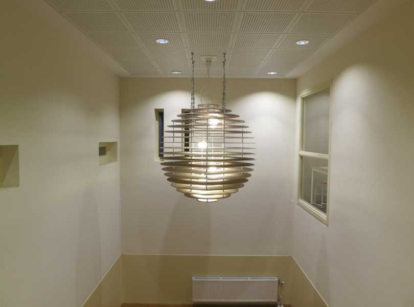 Bas de Boer, lampen bij OBS de Vlierboom, 2015 foto: courtesy the artist