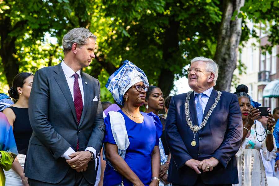 Onthulling monument trans-Atlantisch slavernijverleden in Den Haag, foto: Studio Uittenbogaart, courtesy Stroom Den Haag