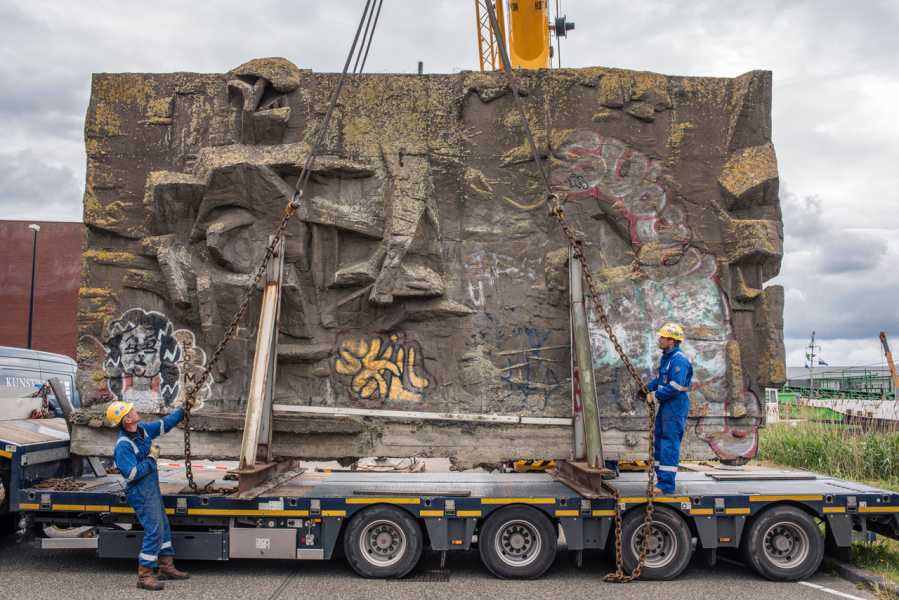 Transport werk Pierre van Soest van Amsterdam naar Den Haag, mei 2019 foto: Peter de Ruig, courtesy Stroom Den Haag