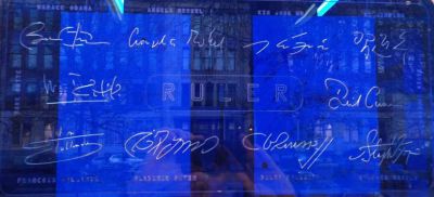 Window presentation: 'Signed Insignificance', 2014 foto: Stroom Den Haag