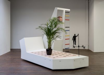 Agnieszka Kurant, 'Phantom Estate', overzicht bij Stroom Den Haag, 2013 foto: © Eric de Vries, courtesy Stroom Den Haag