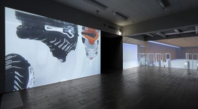 SHOW MORE, tentoonstellingsoverzicht bij Stroom Den Haag, 2015 foto: Gerrit Schreurs, courtesy Stroom Den Haag