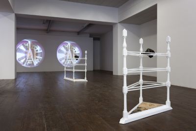 Circles of Focus: The Fall Experiment (overzicht bij Stroom Den Haag) foto: Hein van Liempd, courtesy Stroom Den Haag