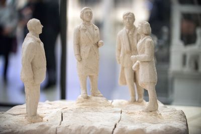 Model Juliana Monument, Ingrid Mol foto: Mylène Siegers, courtesy Stroom Den Haag