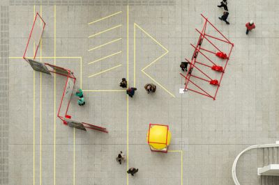 Speel je stad in Atrium Den Haag, 2017 foto: Eric de Vries, courtesy Stroom Den Haag