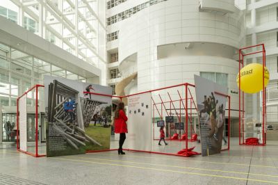 Speel je stad in Atrium Den Haag, 2017 foto: Eric de Vries, courtesy Stroom Den Haag