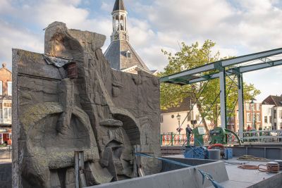 Transport werk Pierre van Soest, mei 2019 foto: Peter de Ruig, courtesy Stroom Den Haag