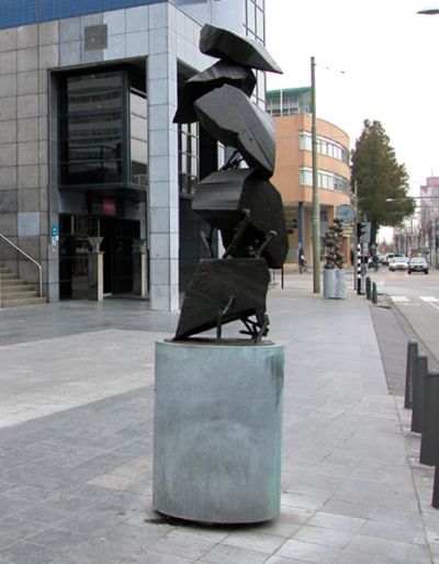 Carel Visser, 1994, 'zonder titel', brons foto: Stroom Den Haag