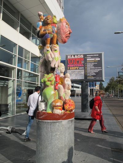 Ingrid Mol, onthulling 'Binnenstadgoden', 2014 foto: Stroom Den Haag