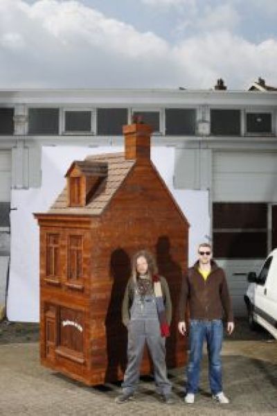 oplevering eerste boomhuis foto: Frank Hanswijk