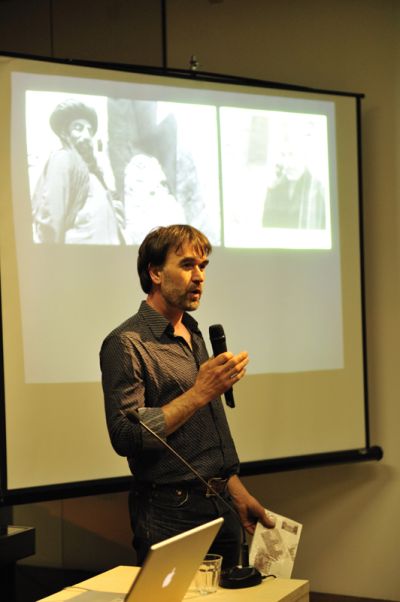 Lezing Dario Gamboni en Florian Göttke, foto: Andre. P. Meyer, foto: Stroom Den Haag