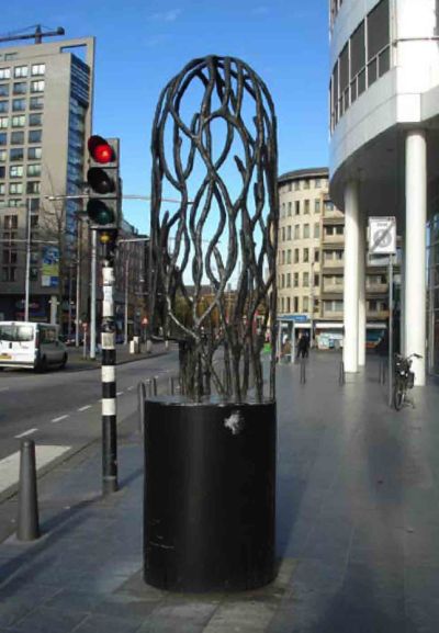 Sigurdur Gudmundsson, 1996, 'Zonder titel', brons foto: Renate Boere, Cas Marks, Laurens van der Pool